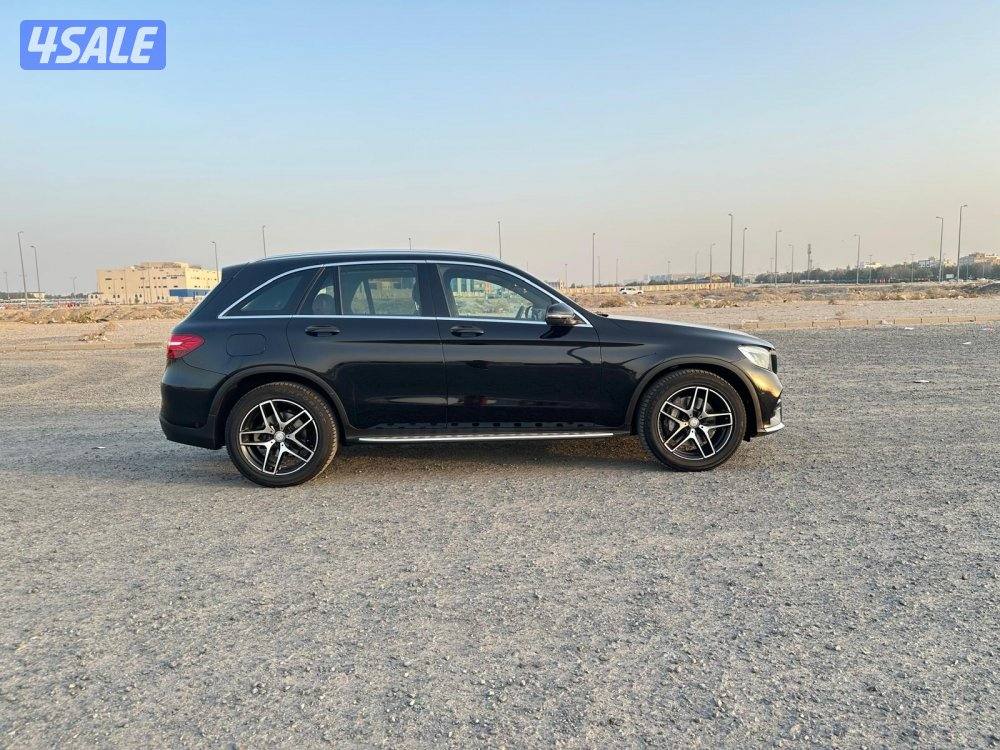 مرسيدس GLC 300 موديل ٢٠١٧ صبغ الوكالة بحالة الوكالة2