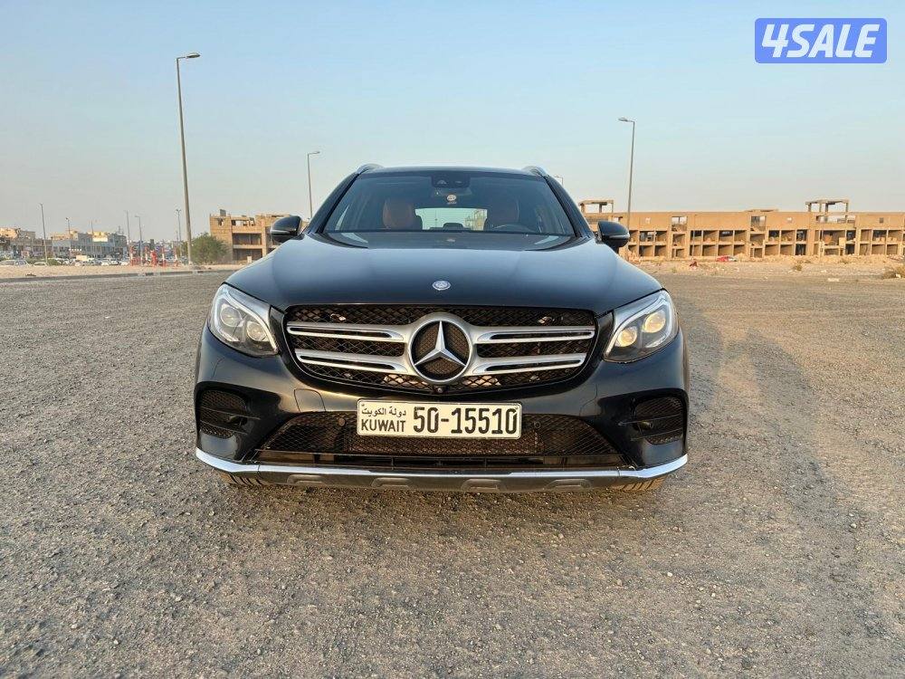 مرسيدس GLC 300 موديل ٢٠١٧ صبغ الوكالة بحالة الوكالة4
