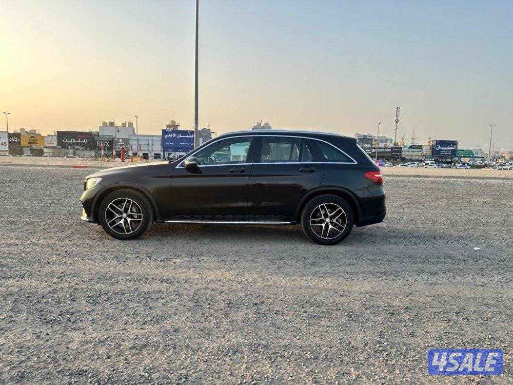 مرسيدس GLC 300 موديل ٢٠١٧ صبغ الوكالة بحالة الوكالة9