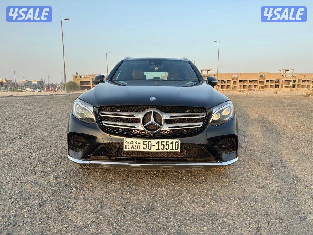 مرسيدس GLC 300 موديل ٢٠١٧ في قمة النظافة صبغ وكالة2