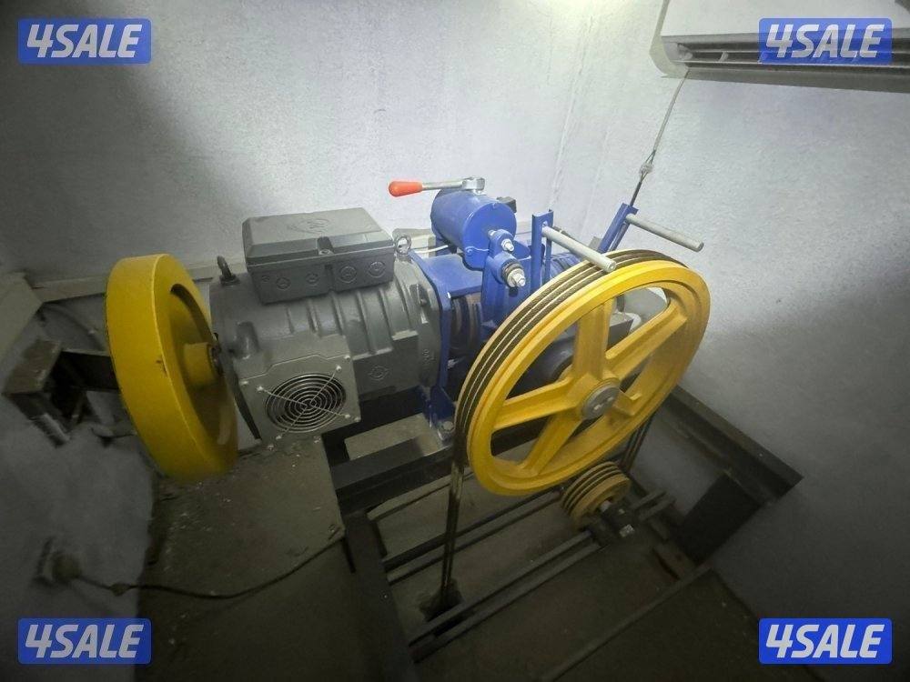 فني مصاعد صيانة و تصليح و تركيب جميع انواع مصاعد4