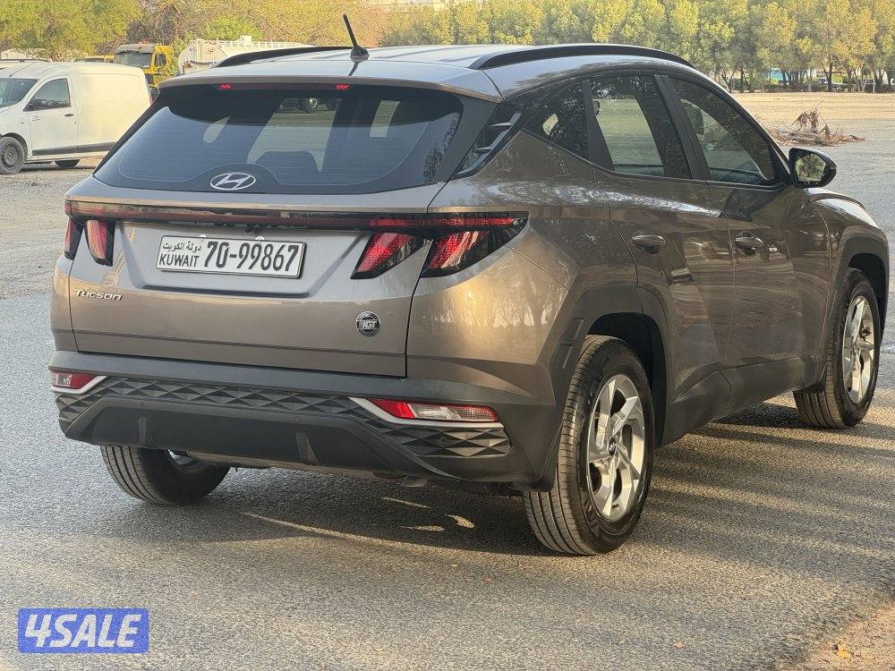 للبيع توسان م/2023 عداد:21 ألف تحت الكفاله 5 سنوات عداد مفتوح2