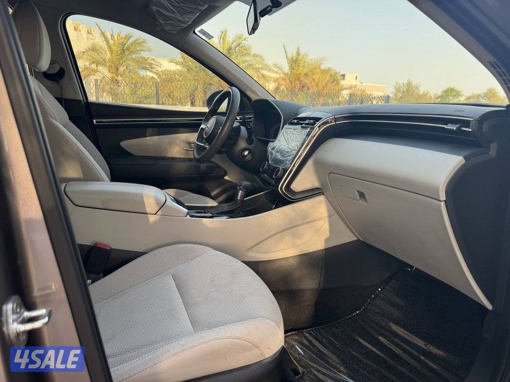 للبيع توسان م/2023 عداد:21 ألف تحت الكفاله 5 سنوات عداد مفتوح7