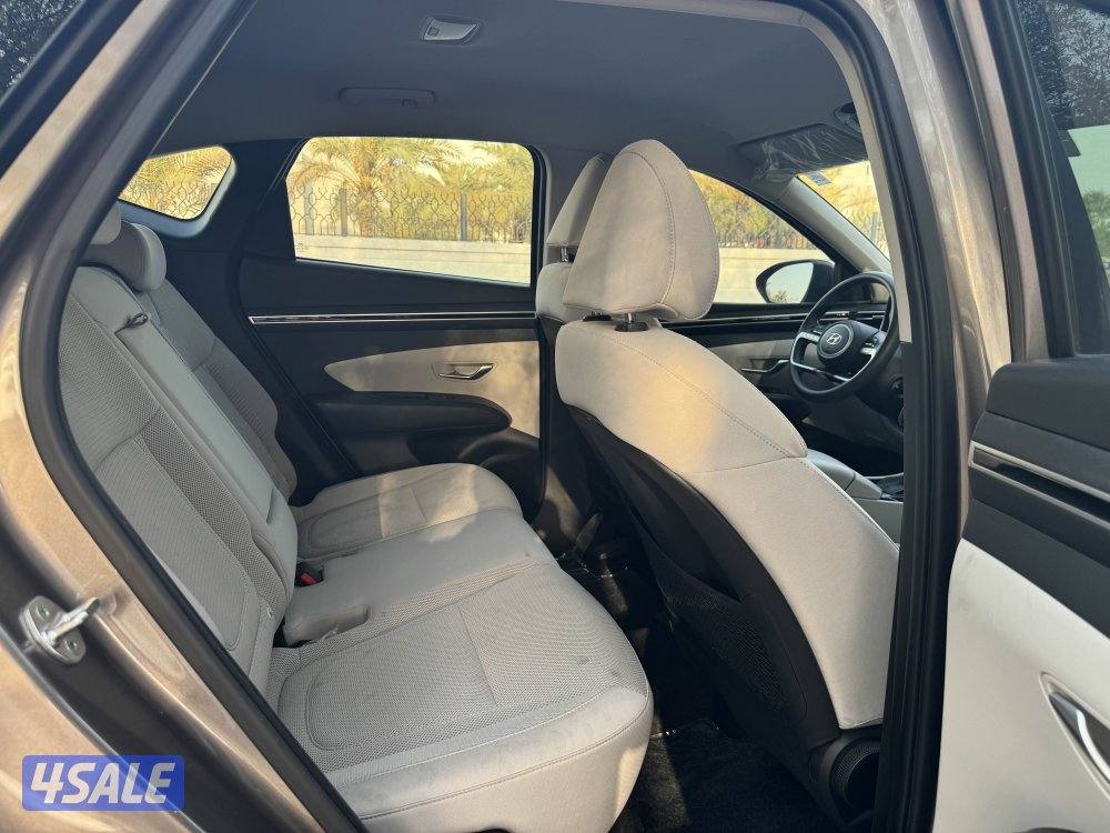 للبيع توسان م/2023 عداد:21 ألف تحت الكفاله 5 سنوات عداد مفتوح10