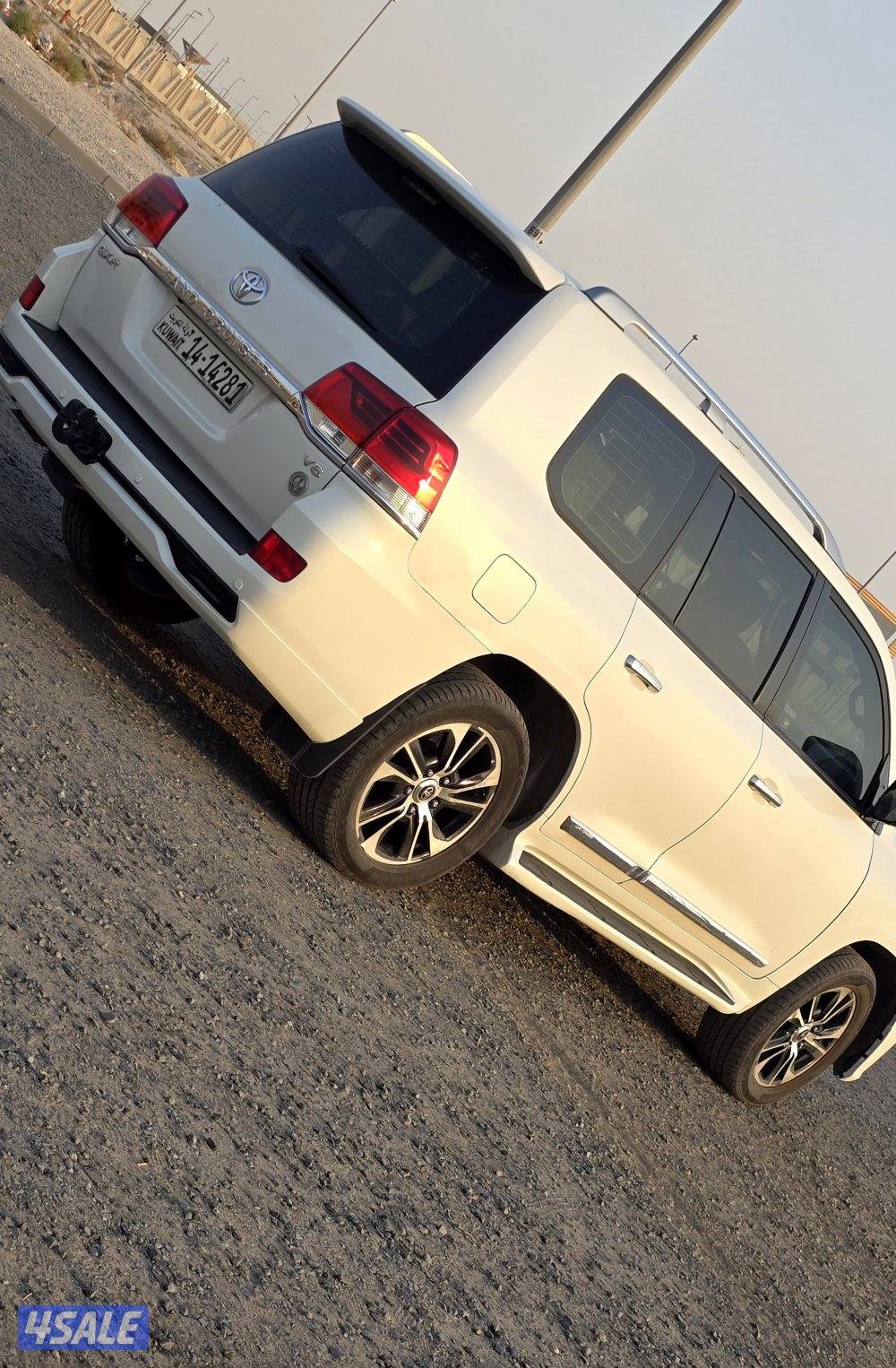 لاندكروزر كامل المواصفات شرط الفحص1