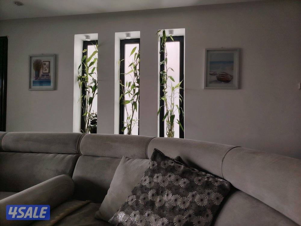 شاليه للايجار بصباح الأحمد صف اول حمام سباحة 6 غرف حديقة10