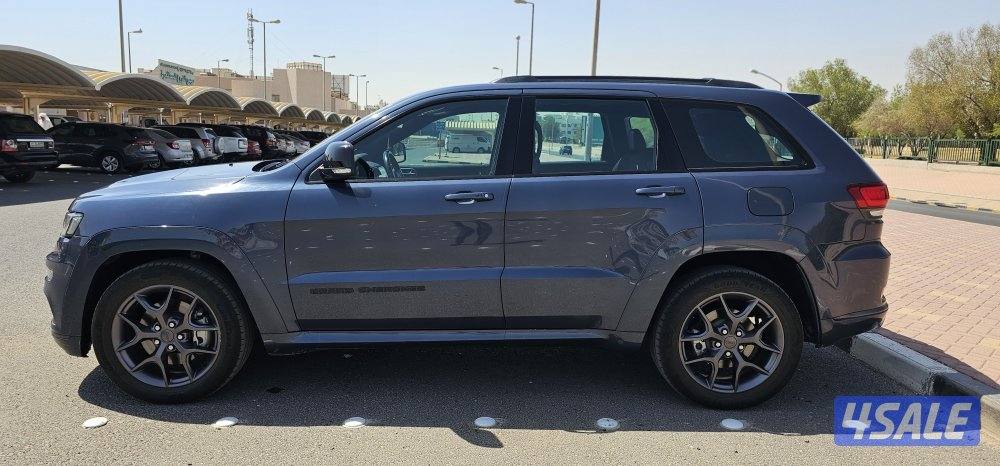 ٢٠٢٠ Jeep Grand Cherokee Limited S low mileage Dr Owned  company maint12