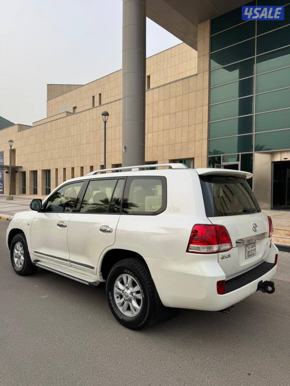 لاندكروزر V8 GXR موديل 20094