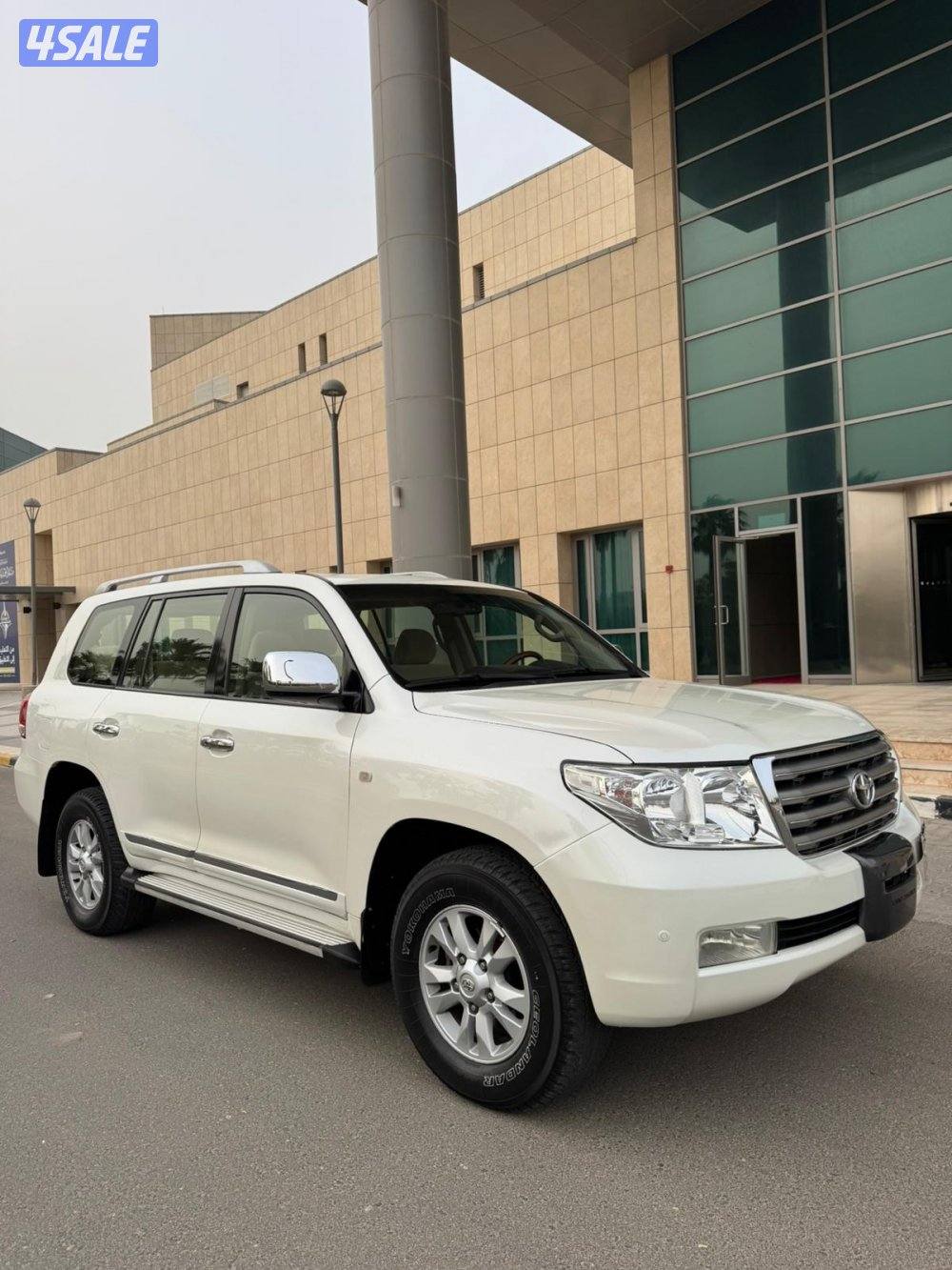 لاندكروزر V8 GXR موديل 20090