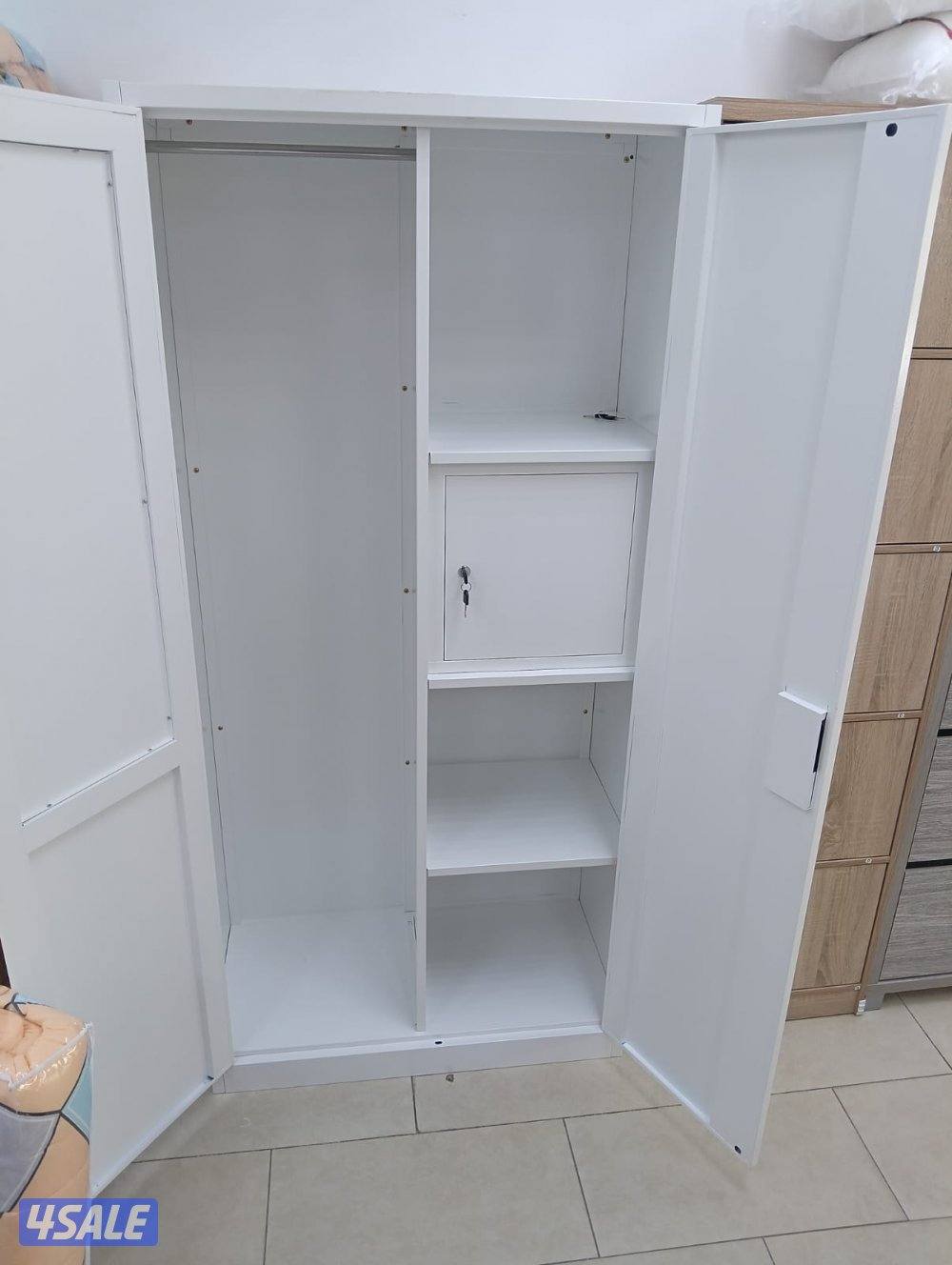 كبتات ٢ باب ارفف وباب علاق جديد للعمالة.5