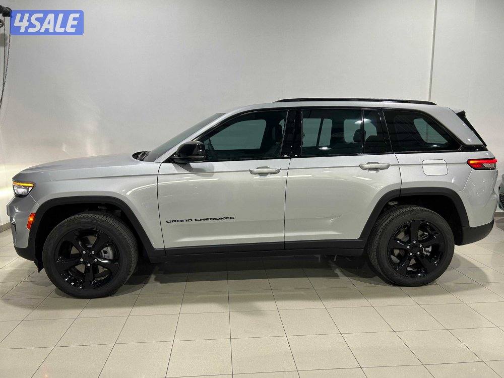 Jeep Grand Cherokee Altitude0