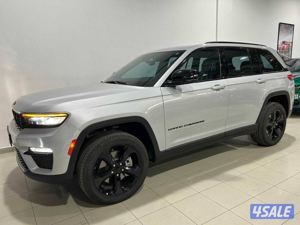 Jeep Grand Cherokee Altitude1