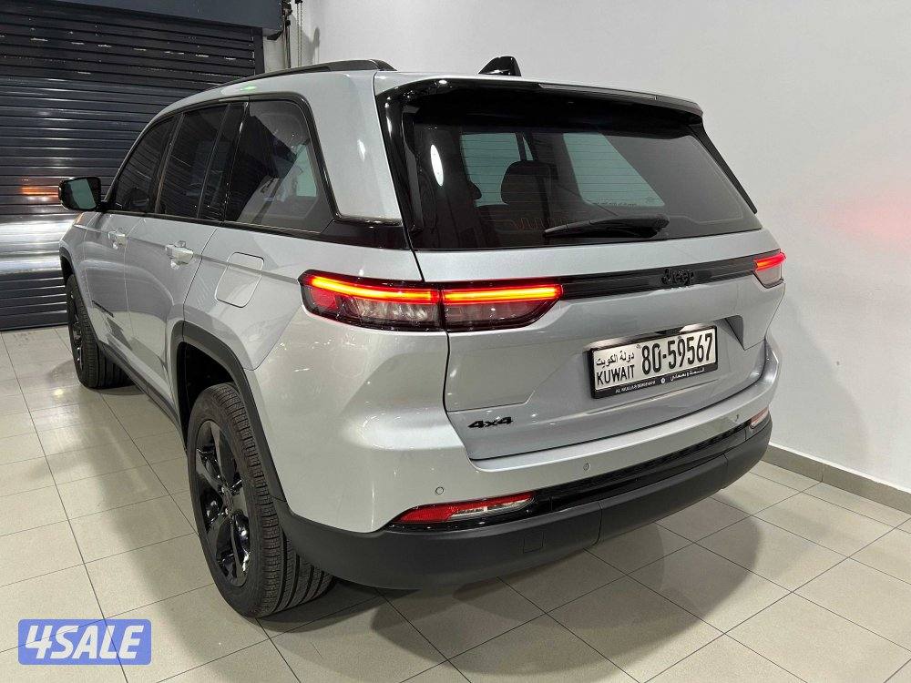 Jeep Grand Cherokee Altitude4