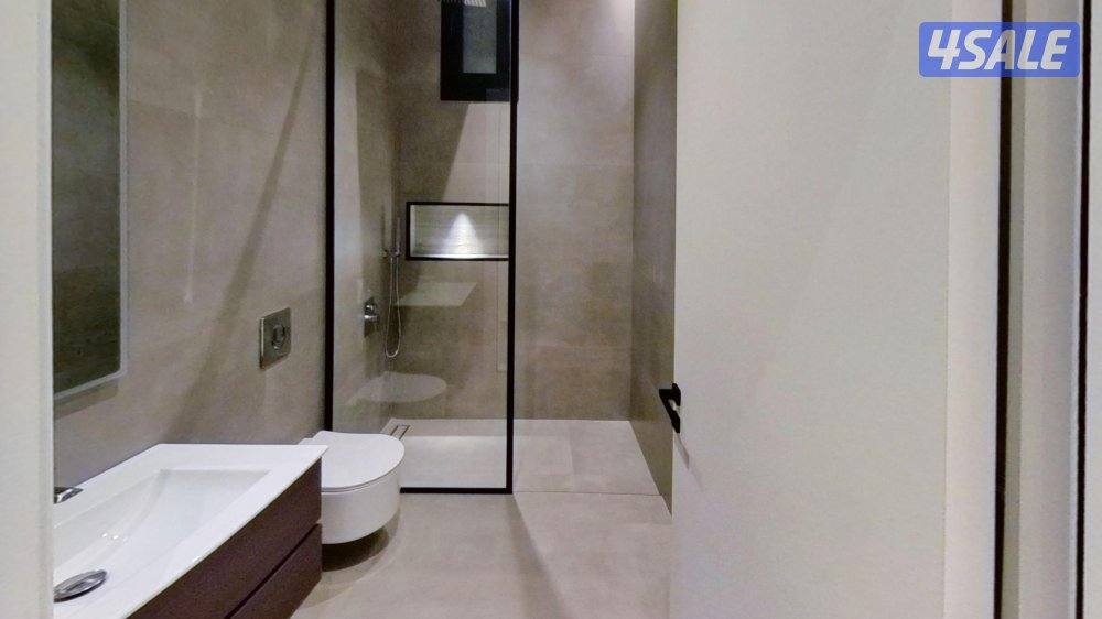 للايجار شقة راقية بالرميثية مساحة ٢٠٠ متر8