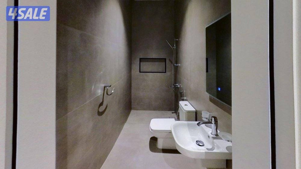 للايجار شقة راقية بالرميثية مساحة ٢٠٠ متر9