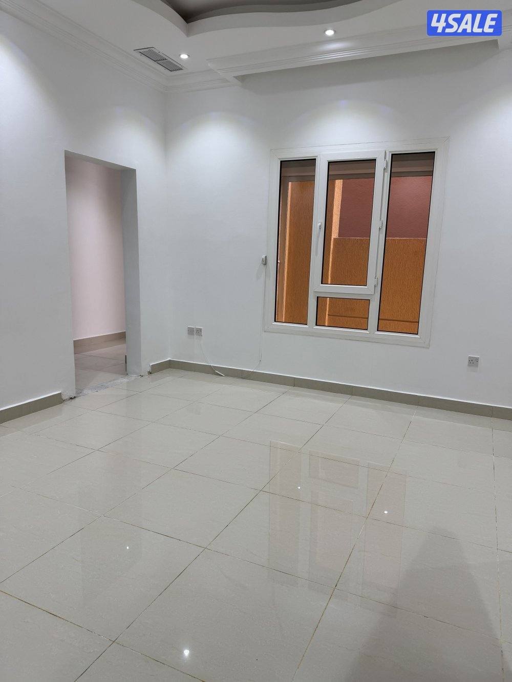 شقه نظام استيديو بجابر الأحمد قطعه 21