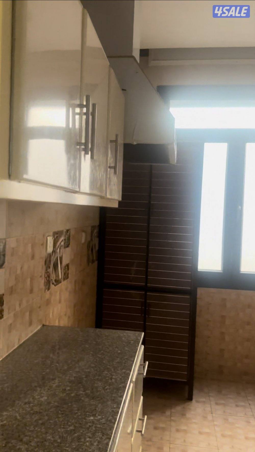 للايجار شقة في جابر الاحمد ق72