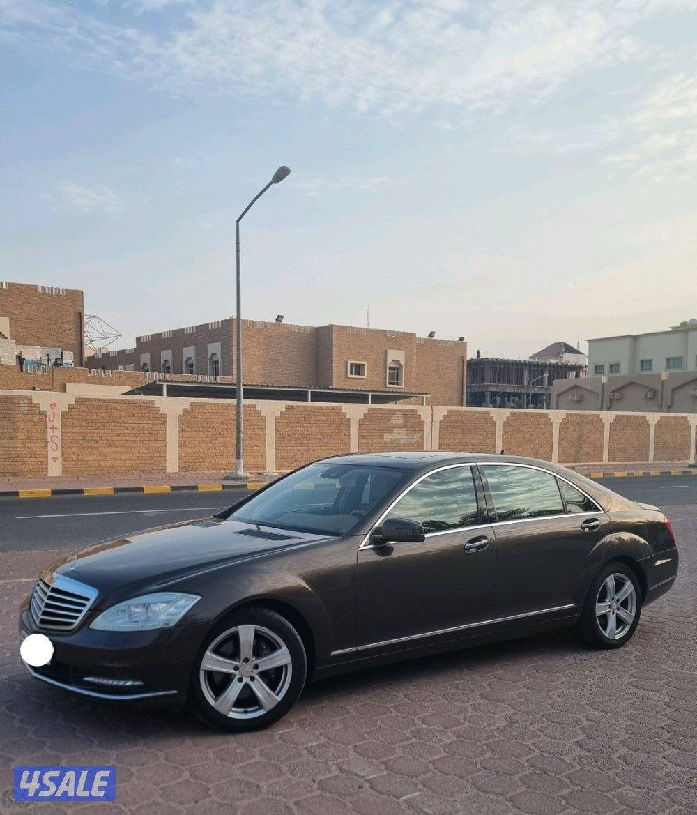 بحالة الوكالة Mercedes S 3002