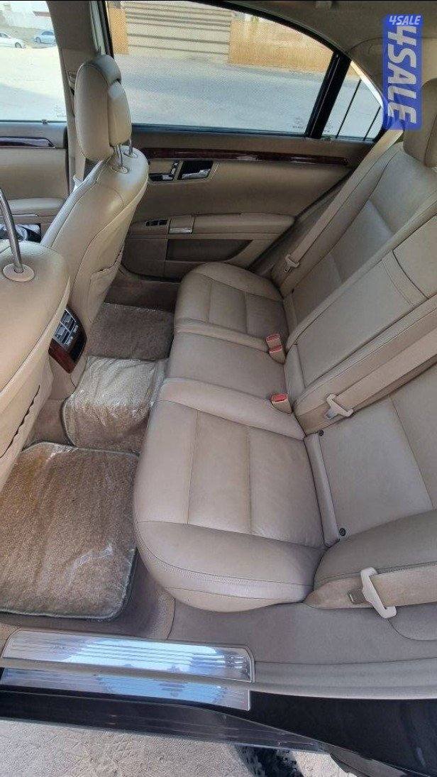 بحالة الوكالة Mercedes S 30010