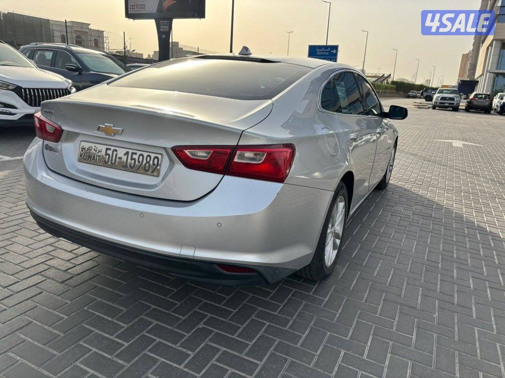 للبيع شفر ماليبو ٢٠١٧ كامل المواصفات لون سلفر بصمة شاشة شرط الفحص3