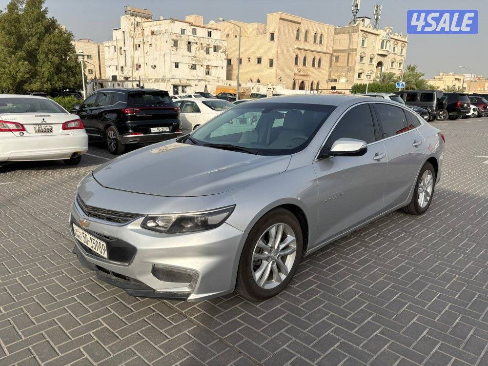 للبيع شفر ماليبو ٢٠١٧ كامل المواصفات لون سلفر بصمة شاشة شرط الفحص4