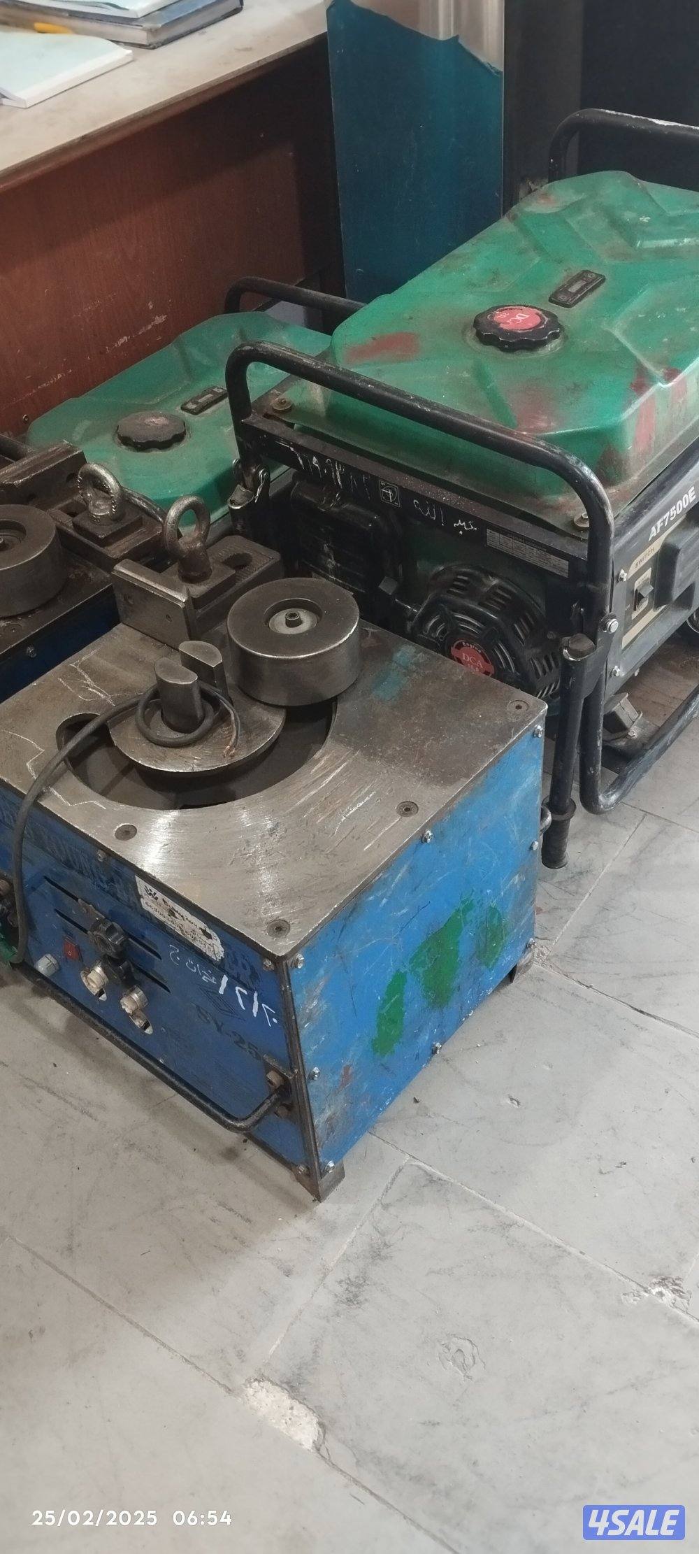 ابو ابراهيم تأجير معدات بناء. سقالة ايجار يومي. سلم. عربانة. مدحلة8