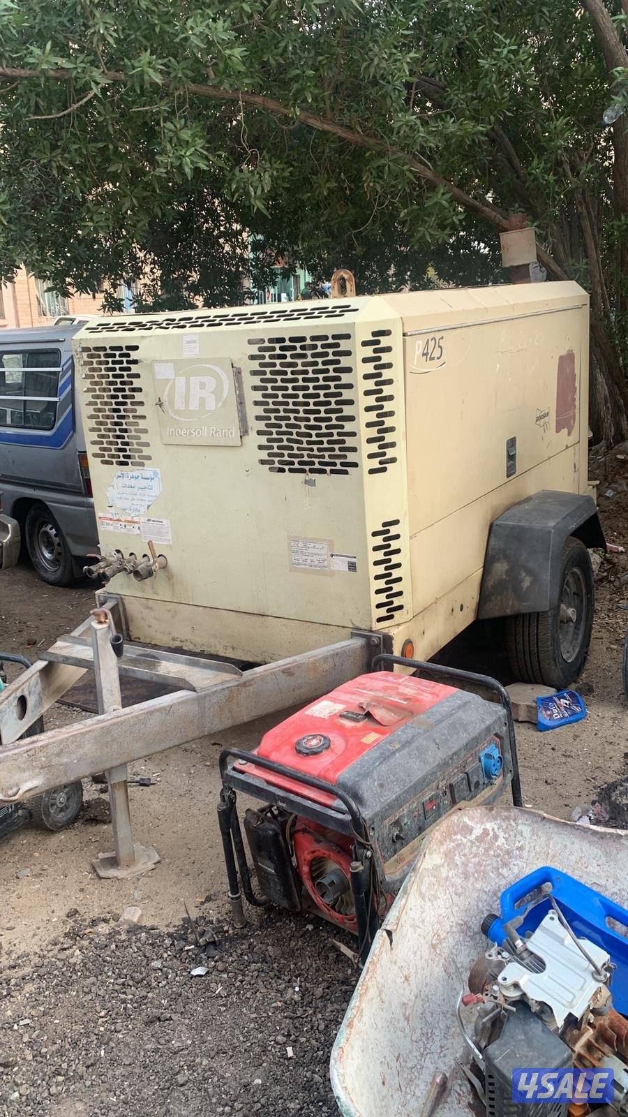 ابو ابراهيم تأجير معدات بناء. سقالة ايجار يومي. سلم. عربانة. مدحلة9