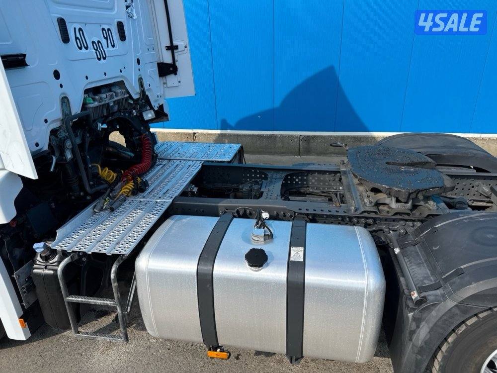 للبيع اكتروس ام بي 4 حجم 1843موديل 20186