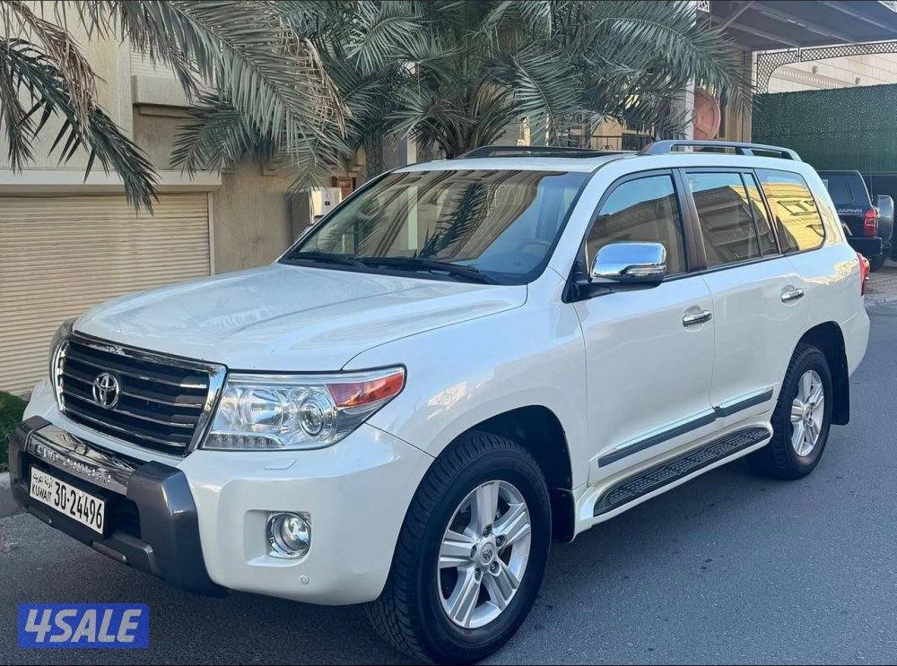 لاندكروزر 2014 وارد الساير0