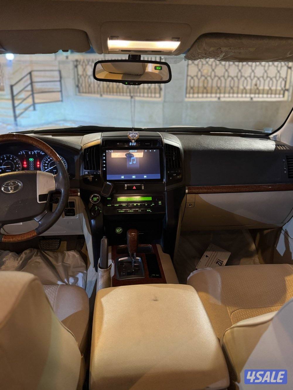 لاندكروزر GXR ٨ سلنر الساير ماشي ٥٥٠ الف كم شرط الفحص قير وشاصي ومكينه4