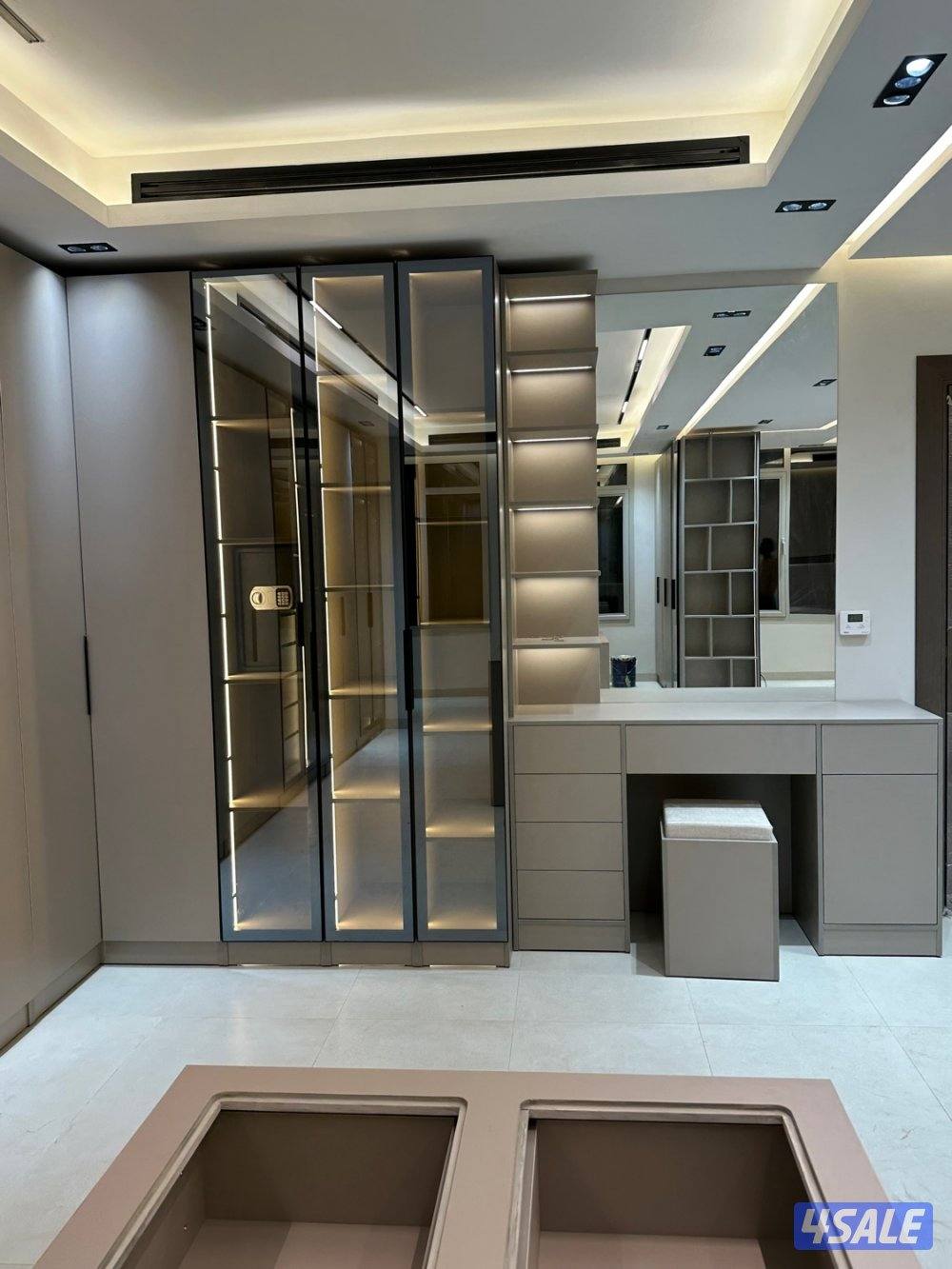 متخصص في جميع أنواع النجارة ابواب كبتات ديكورات شاشه8