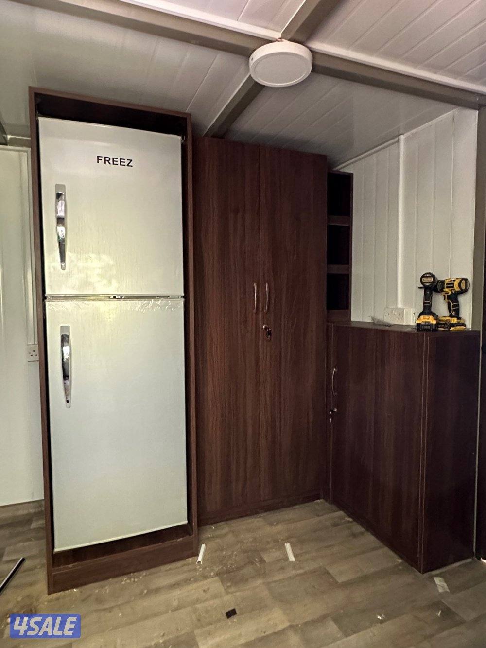 متخصص في جميع أنواع النجارة ابواب كبتات ديكورات شاشه13