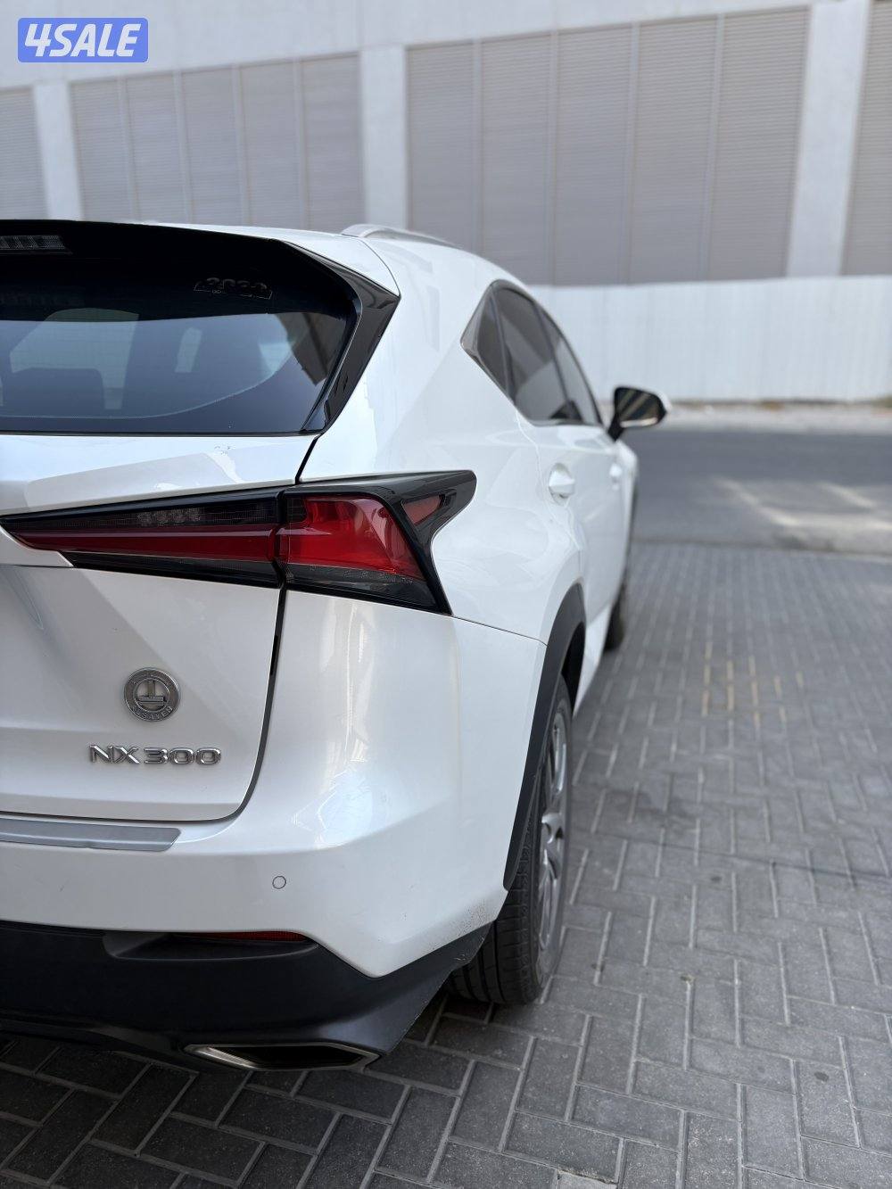 لكزس NX 300 سيرفس وكالة منتظم ملاحظه/فيه خدوش بسيطه2
