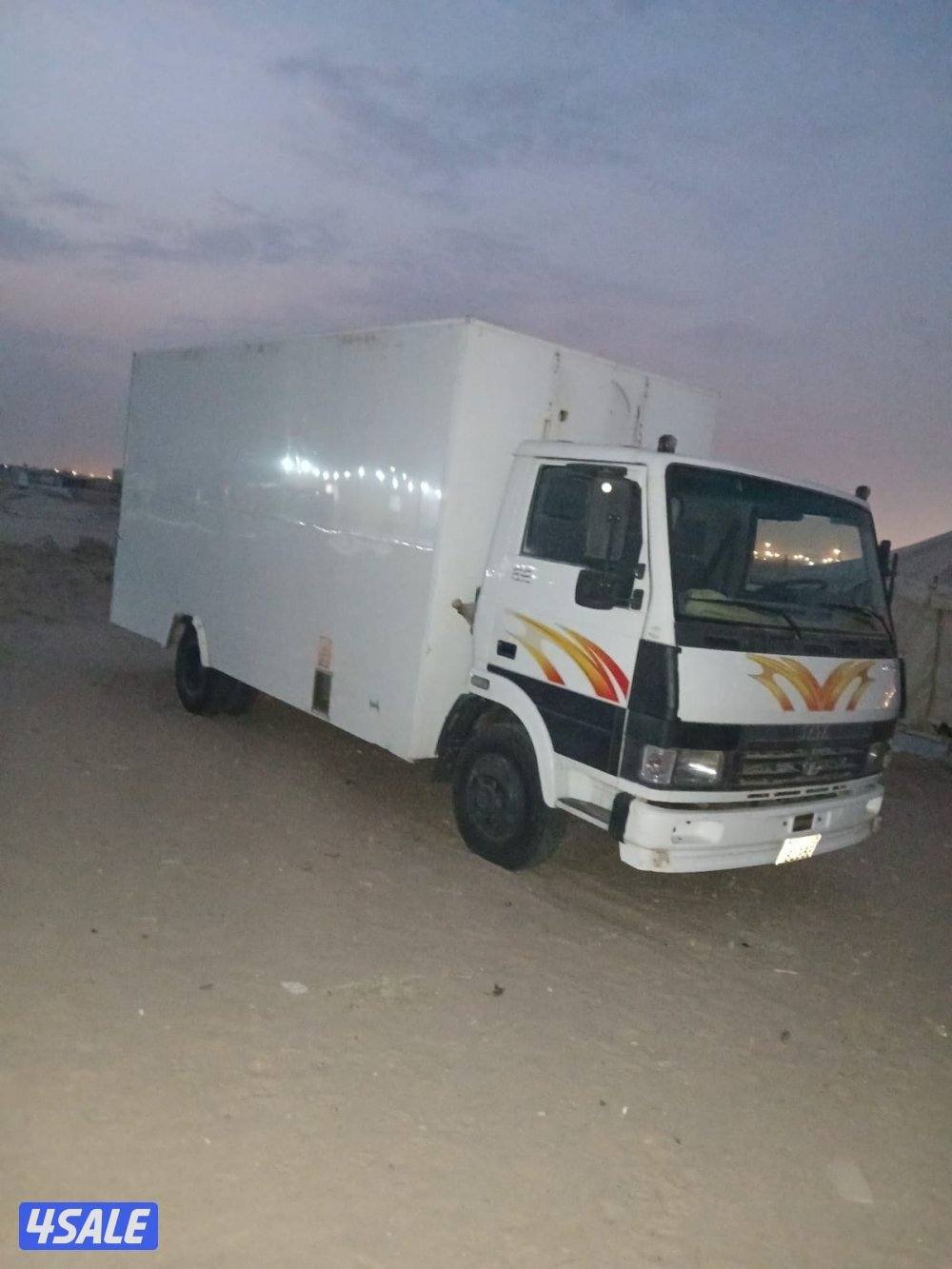 للبيع بقاله تاتا ٢٠١٧ بدون رخصه تحويل فيها مكيف وثلاجه نظيف للبيع لجاد2