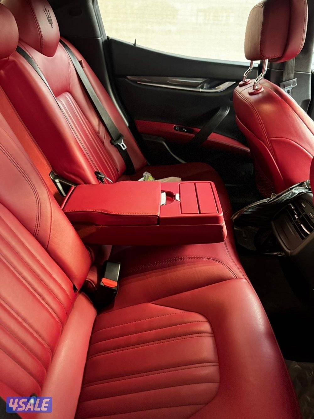 للبيع ميزراتي جيبلي 20175