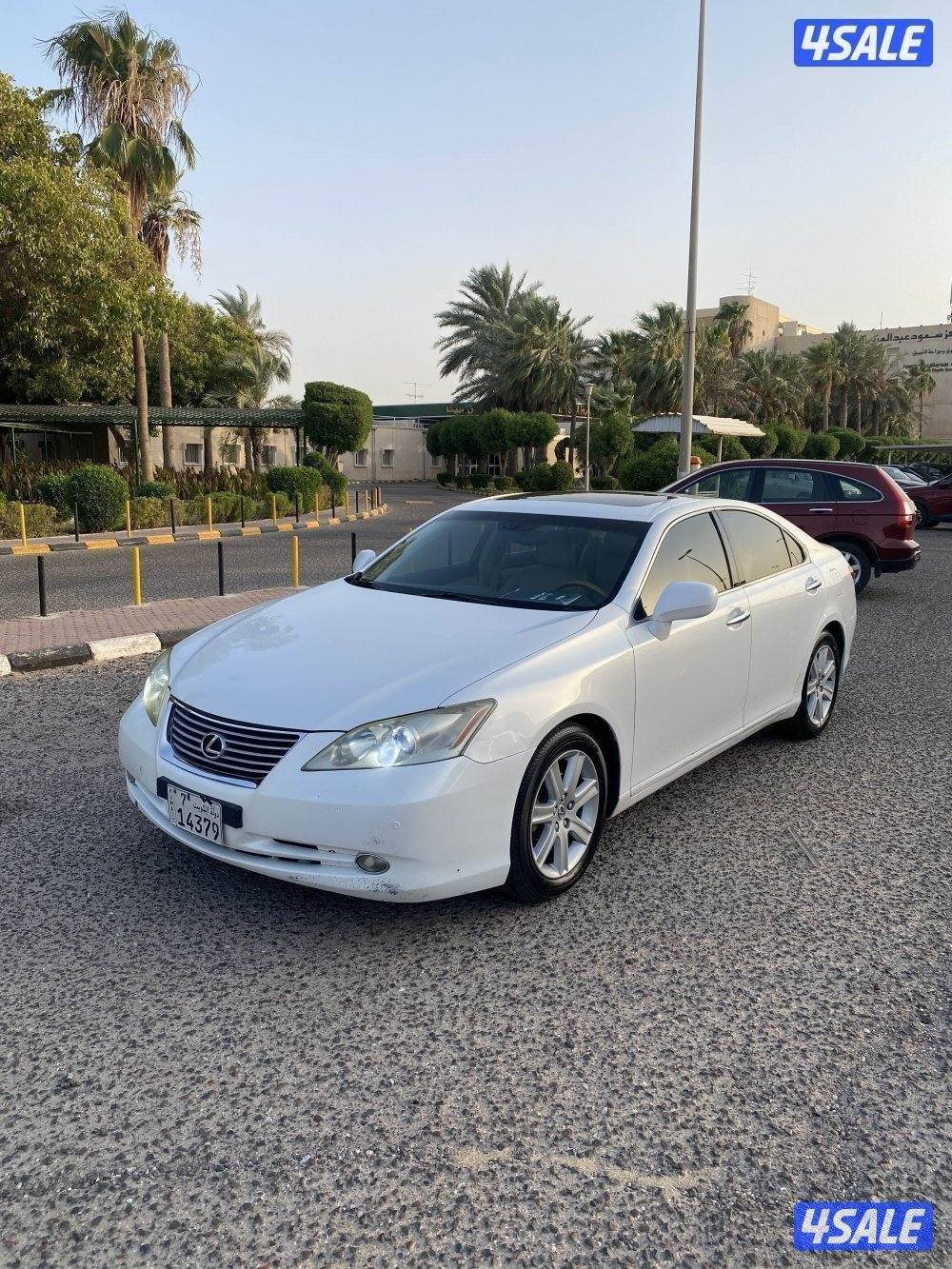 للبيع لكزس موديل ٢٠٠٩ es350 للي يدور النظيف0