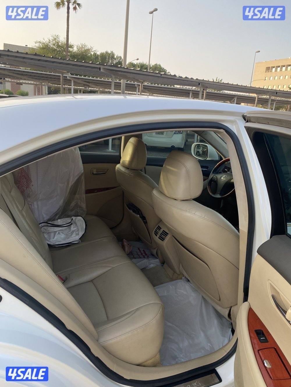 للبيع لكزس موديل ٢٠٠٩ es350 للي يدور النظيف3