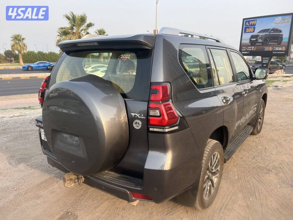 برادو TXL رمادي 2022ماشي 51 الف صبغ وكاله فتحه فل3