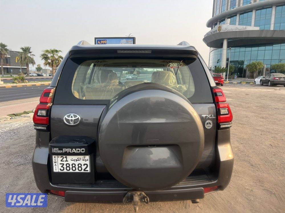 برادو TXL رمادي 2022ماشي 51 الف صبغ وكاله فتحه فل7