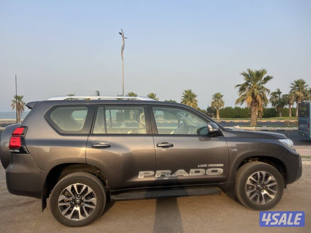 برادو TXL رمادي 2022ماشي 51 الف صبغ وكاله فتحه فل8