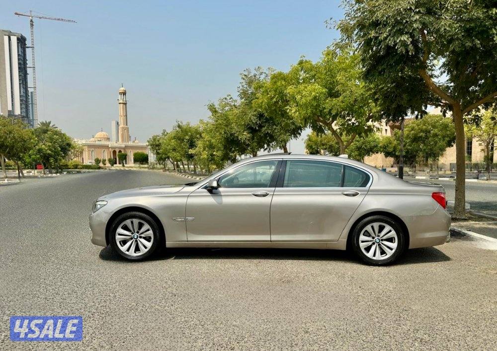ـ الموديل:2011- -العداد:233 - BMW Li7303