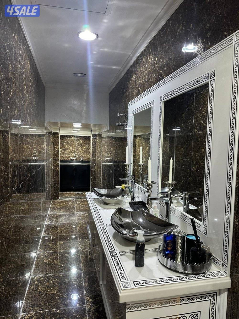ثلاث ادوار وسرداب زاوية شارعين قطعة 5 شارع 5075