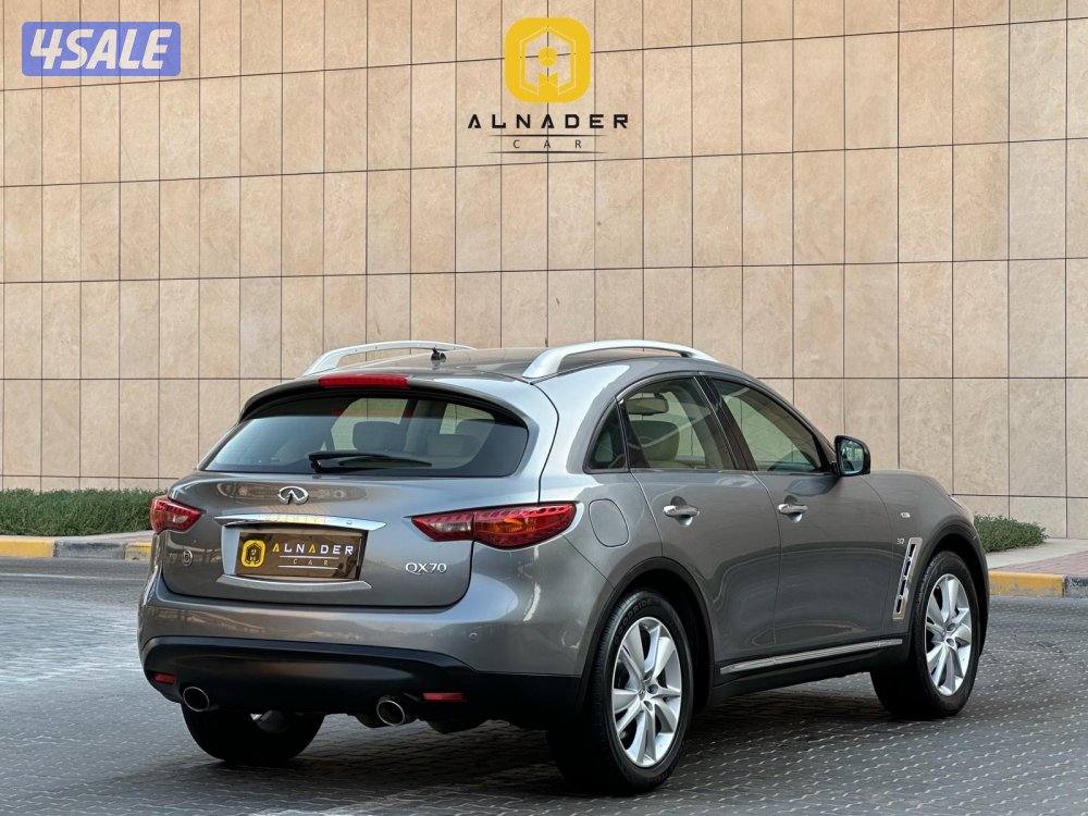للبيع INFINITY QX70 موديل 2015 وارد البابطين3