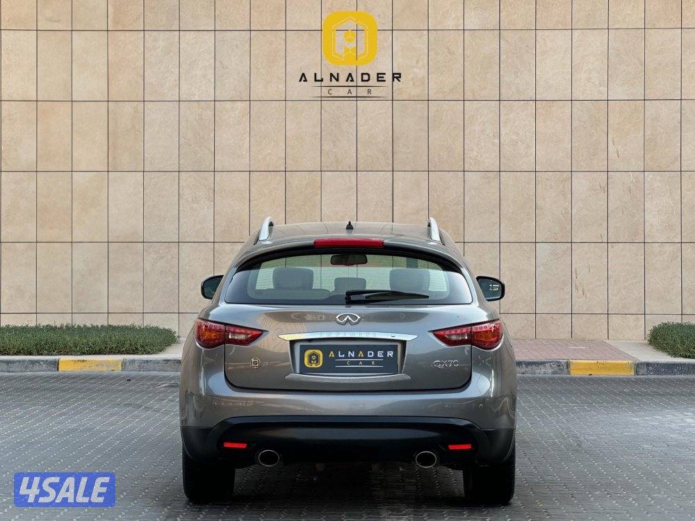للبيع INFINITY QX70 موديل 2015 وارد البابطين4