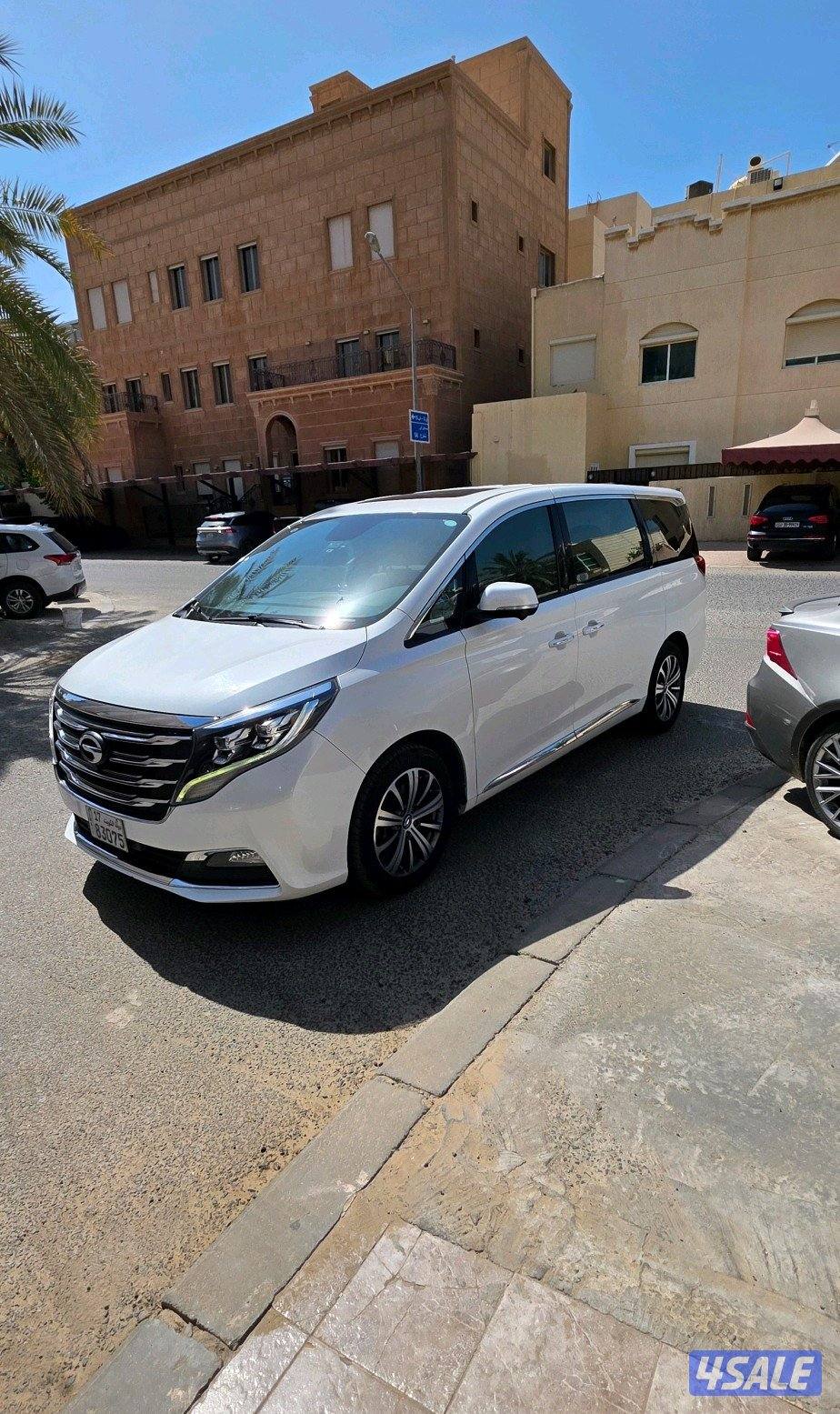 بيعه سريعه ماشي ٧٠ ألف موديل 200