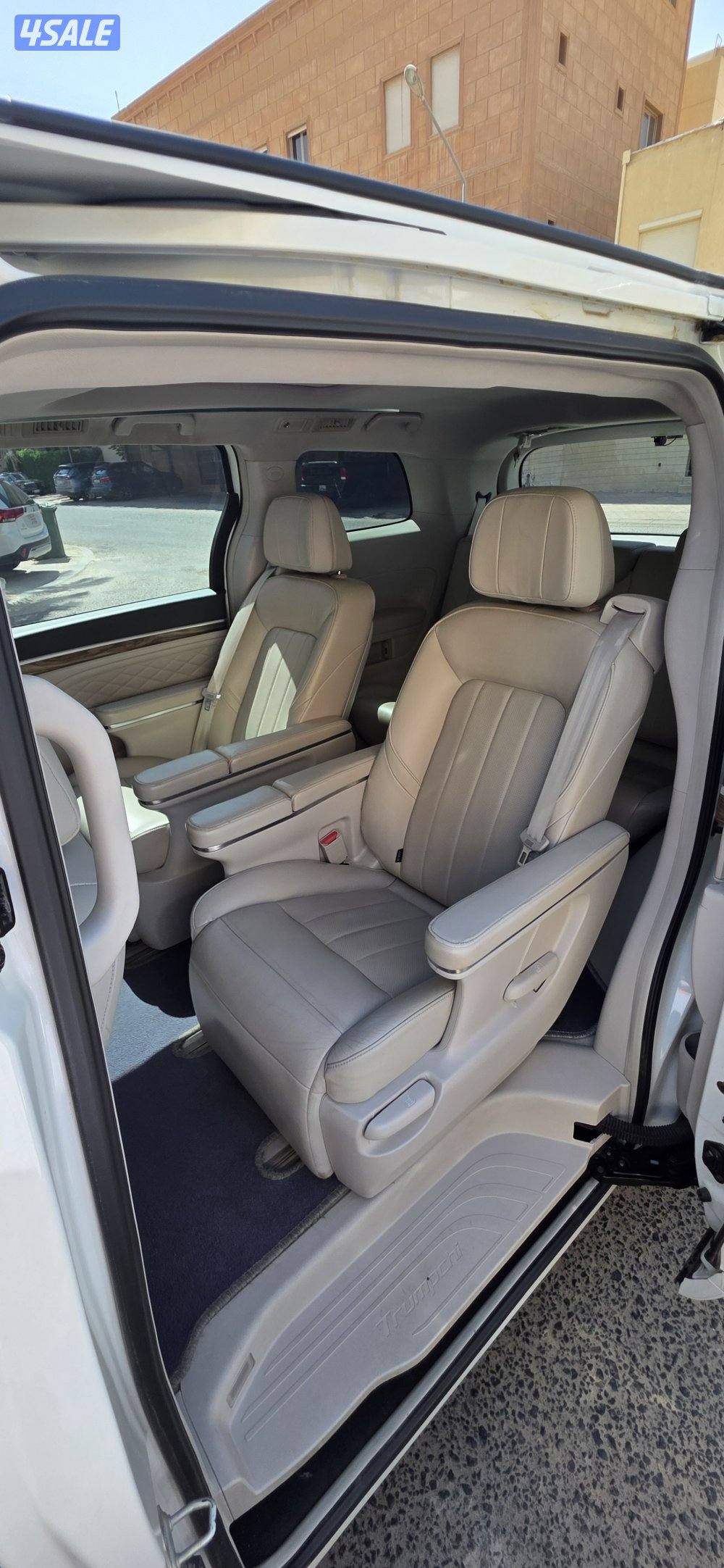 بيعه سريعه ماشي ٧٠ ألف موديل 204