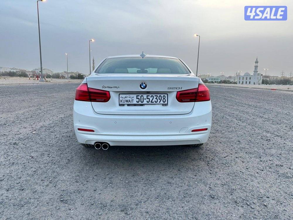 بي ام 320i موديل ٢٠١٨ الفل بحالة الوكالة4