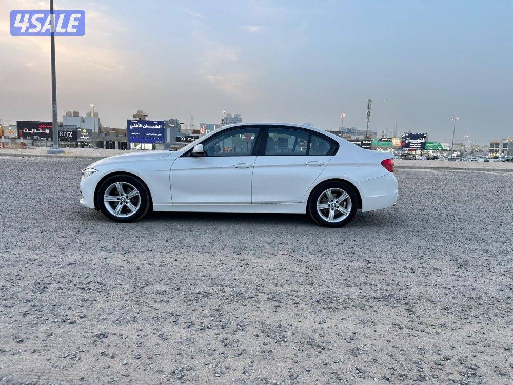 بي ام 320i موديل ٢٠١٨ الفل بحالة الوكالة10