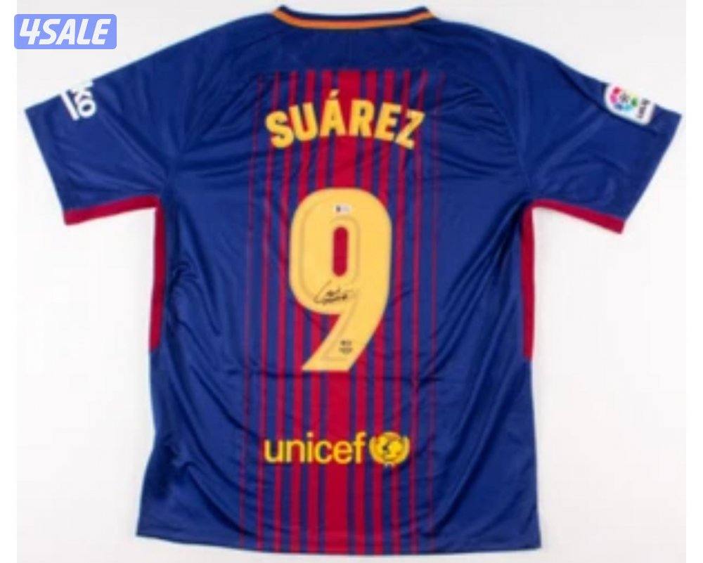Luis Suárez Signed Barcelona Jersey - Beckett Certified0