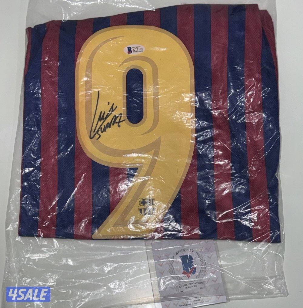 Luis Suárez Signed Barcelona Jersey - Beckett Certified1
